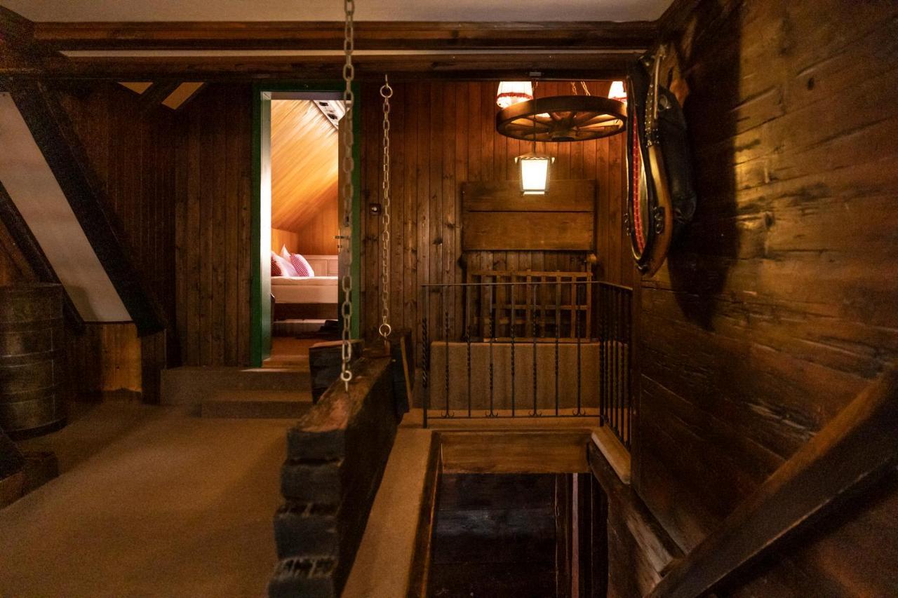 Swiss-Chalet Merlischachen - Historik Chalet-Hotel Lodge Küssnacht Dış mekan fotoğraf